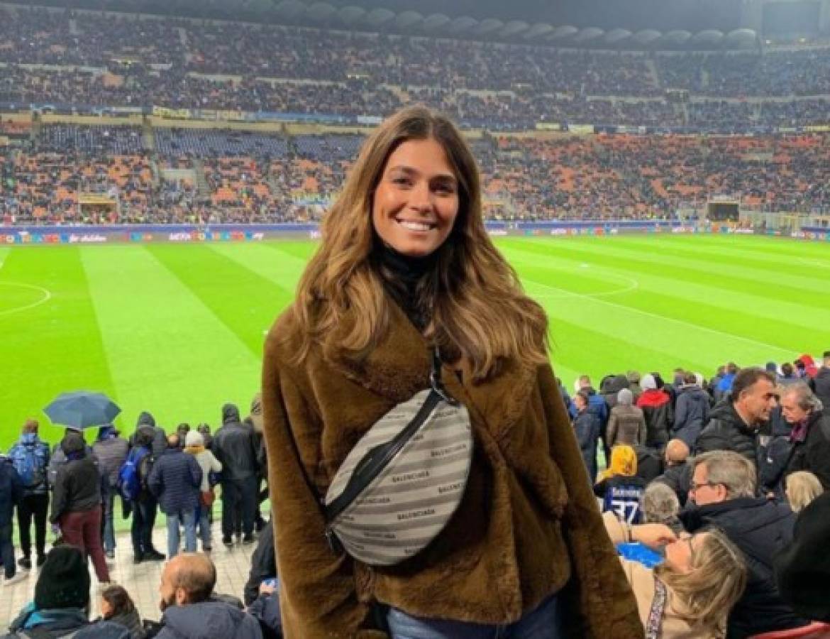 ¿Quién es la más bonita? Las novias y esposas de los jugadores del Barcelona-Atlético que calientan el partido