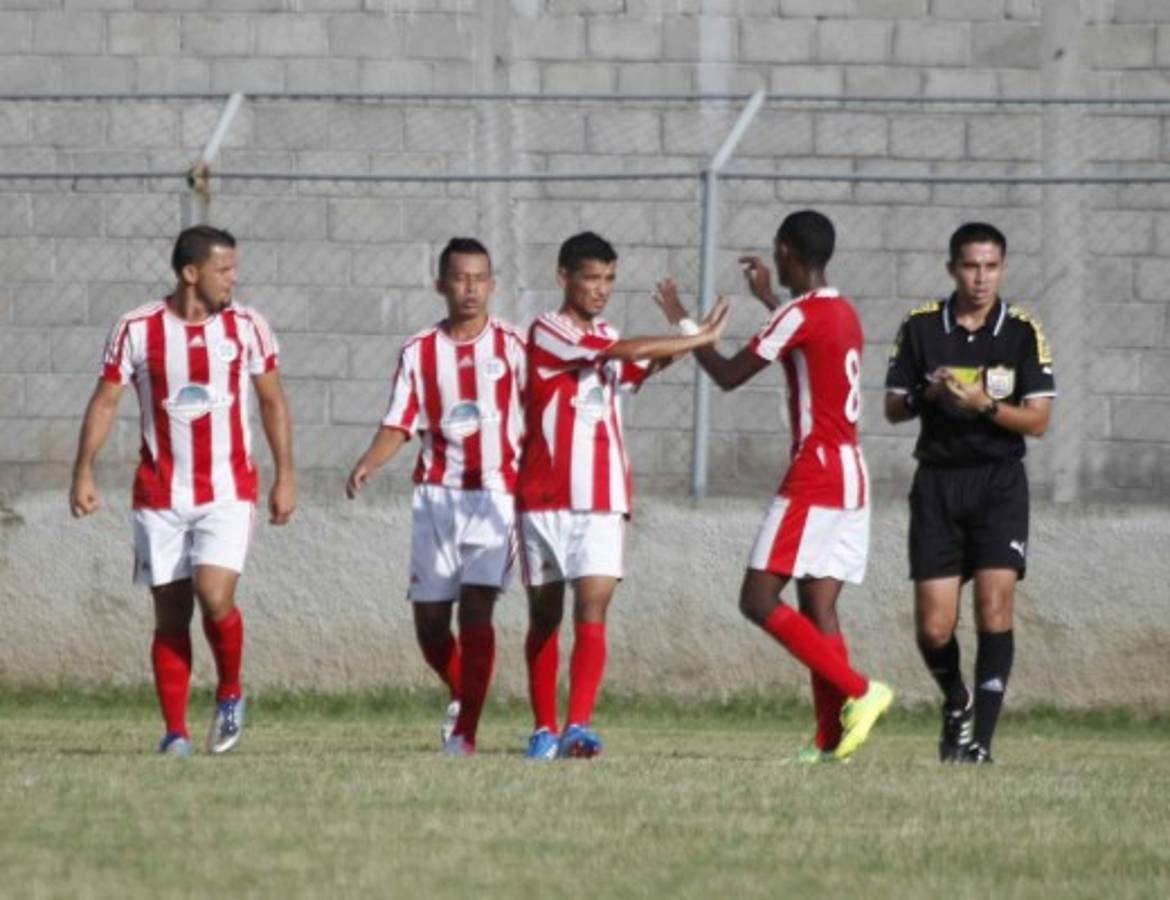 Barcelona, Milan, Juventus... Clubes hondureños que han improvisado con uniformes de otros equipos