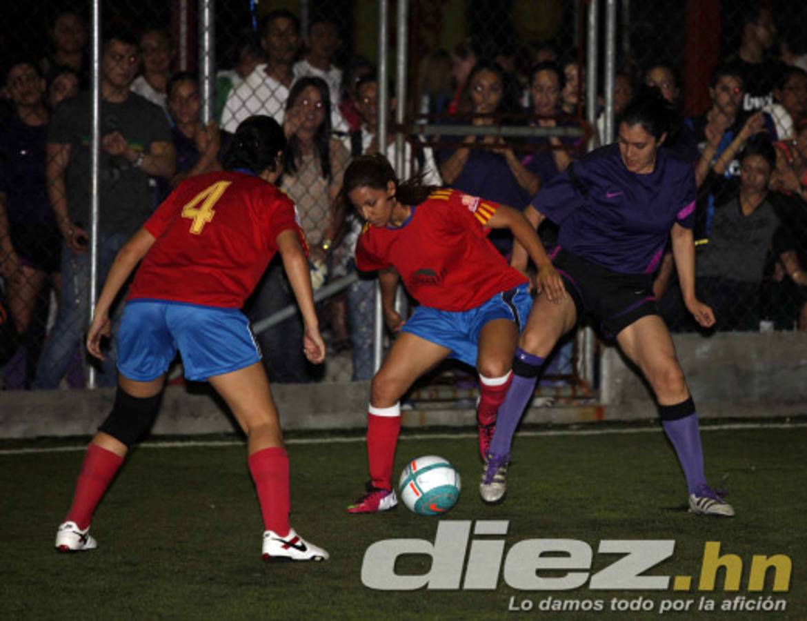 Torneo de fútbol femenino SPORTLINE 2013.