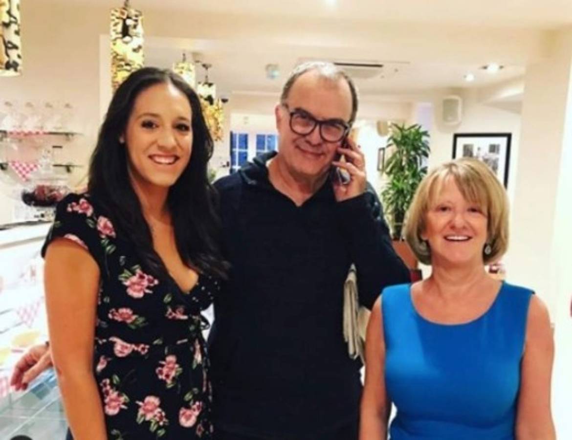 Así es la humilde vida de Bielsa: Se va a trabajar a una cafetería y rechazó vivir en un hotel de lujo