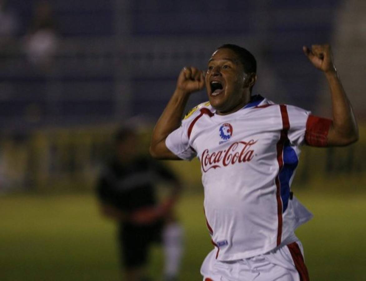 Olimpia: Jerry Bengtson, cerca de superar a Pineda Chacón en la tabla de históricos goleadores