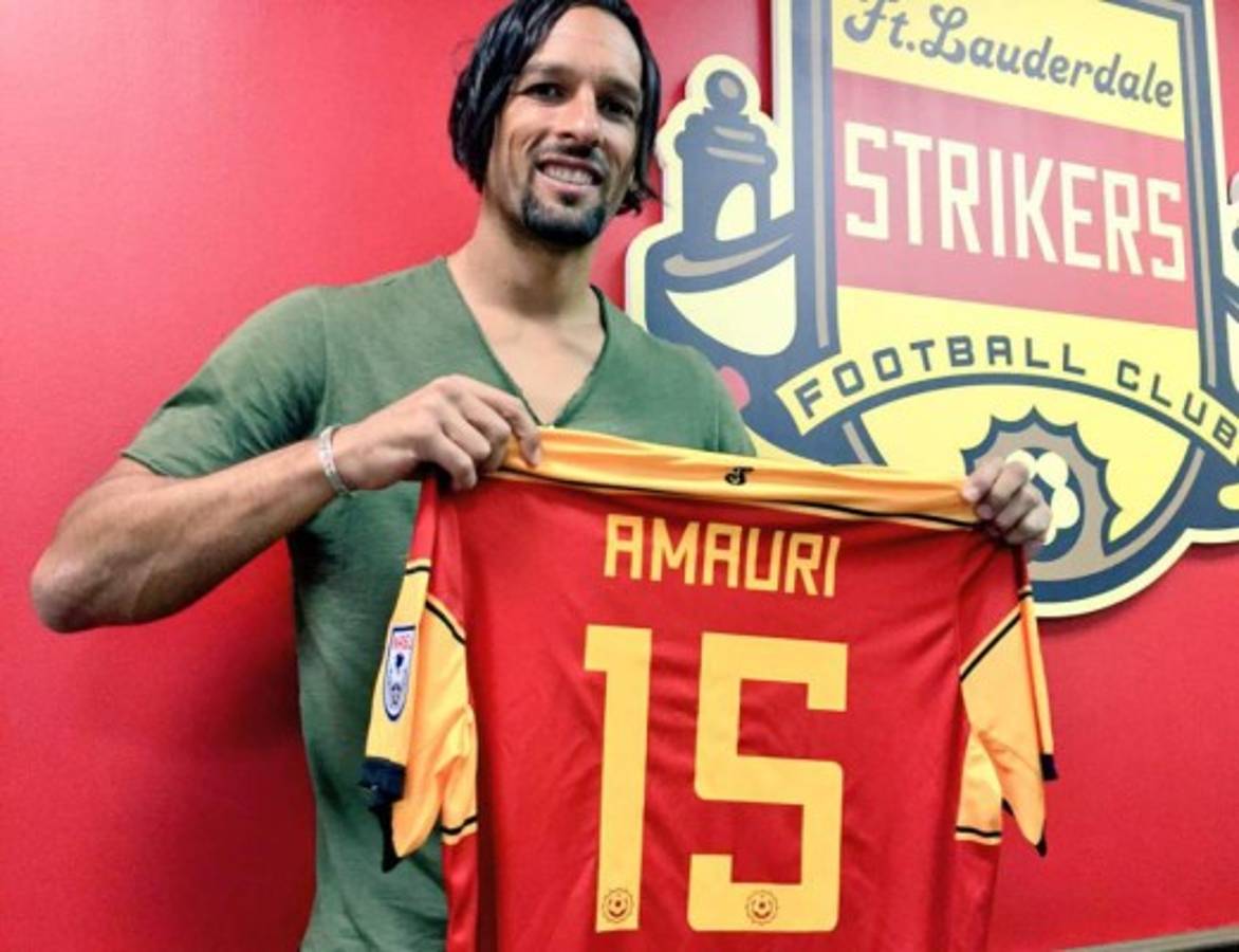 Los futbolistas que creíste que ya estaban retirados, pero siguen activos en ligas exóticas