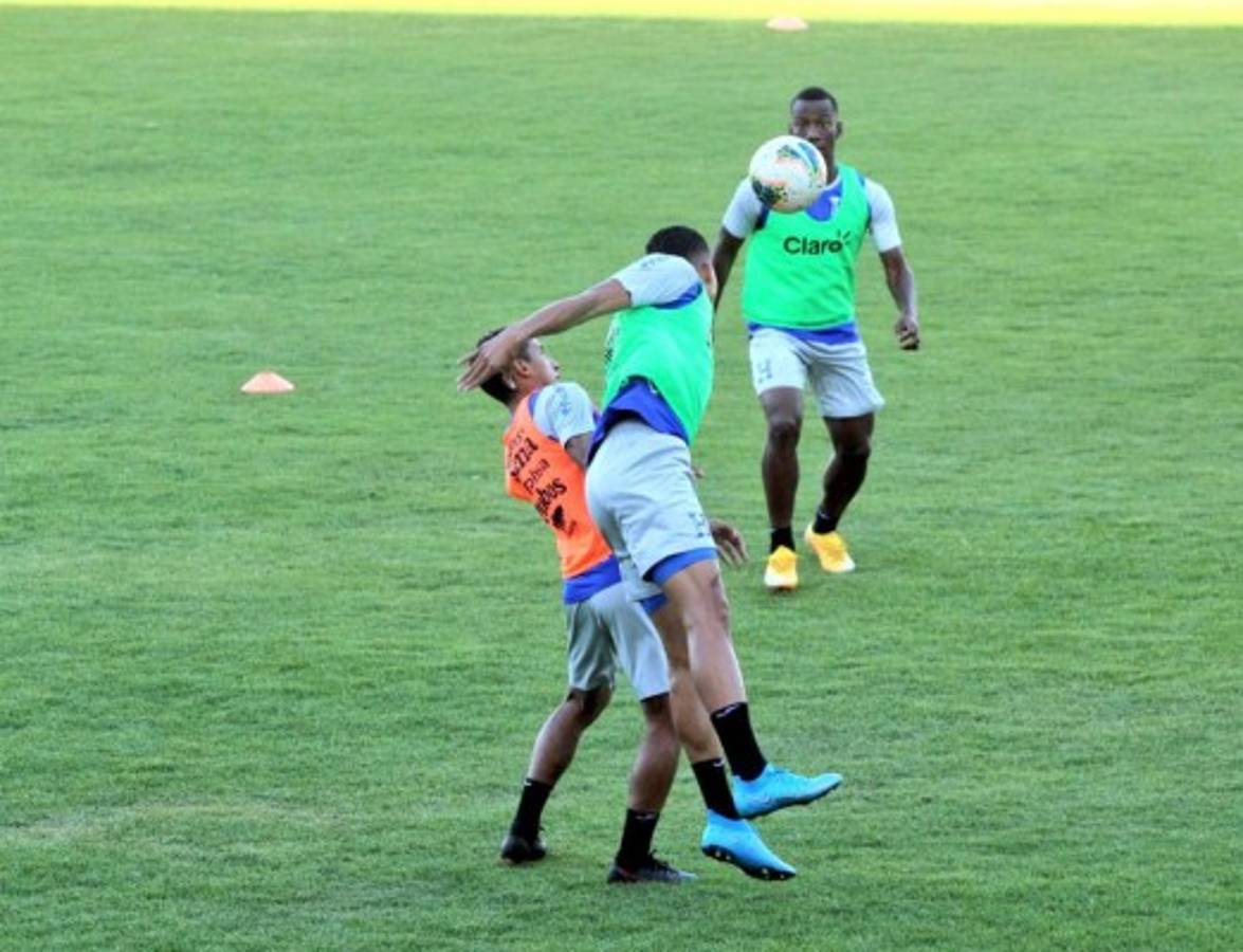 ¡Bromas, risas y un picadito! Así fue el entreno de Honduras previo al decisivo juego ante El Salvador