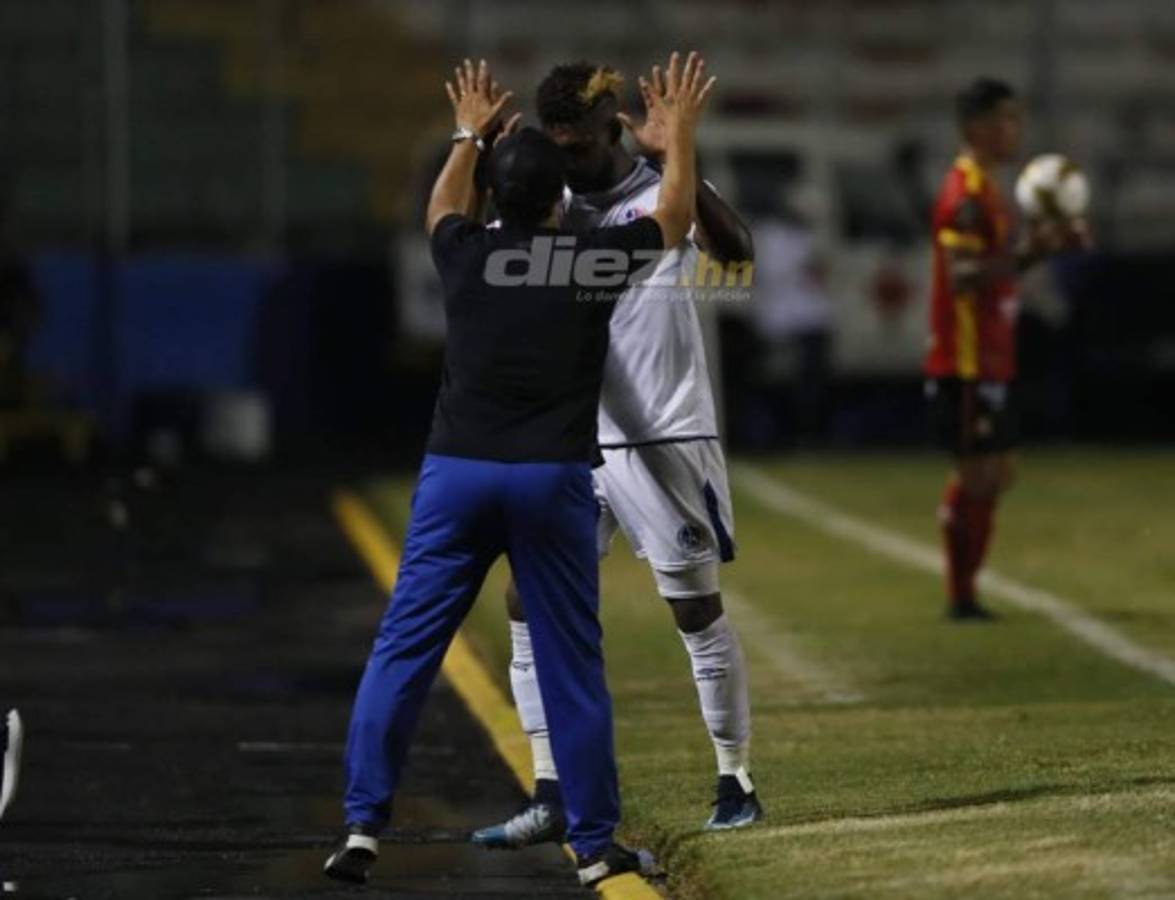 NO VISTE EN TV: Bronca, sufrimiento de Donis y el detallazo de Troglio con Benguché