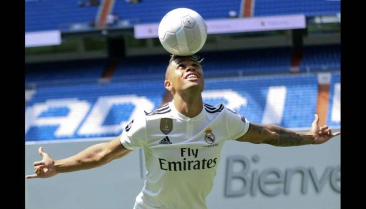 ¡A lo grande! Así fue la presentación de Mariano Díaz en Real Madrid