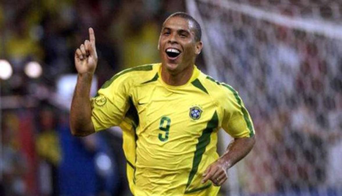 Cafú elige el 11 histórico de Brasil sin Neymar ni Ronaldinho