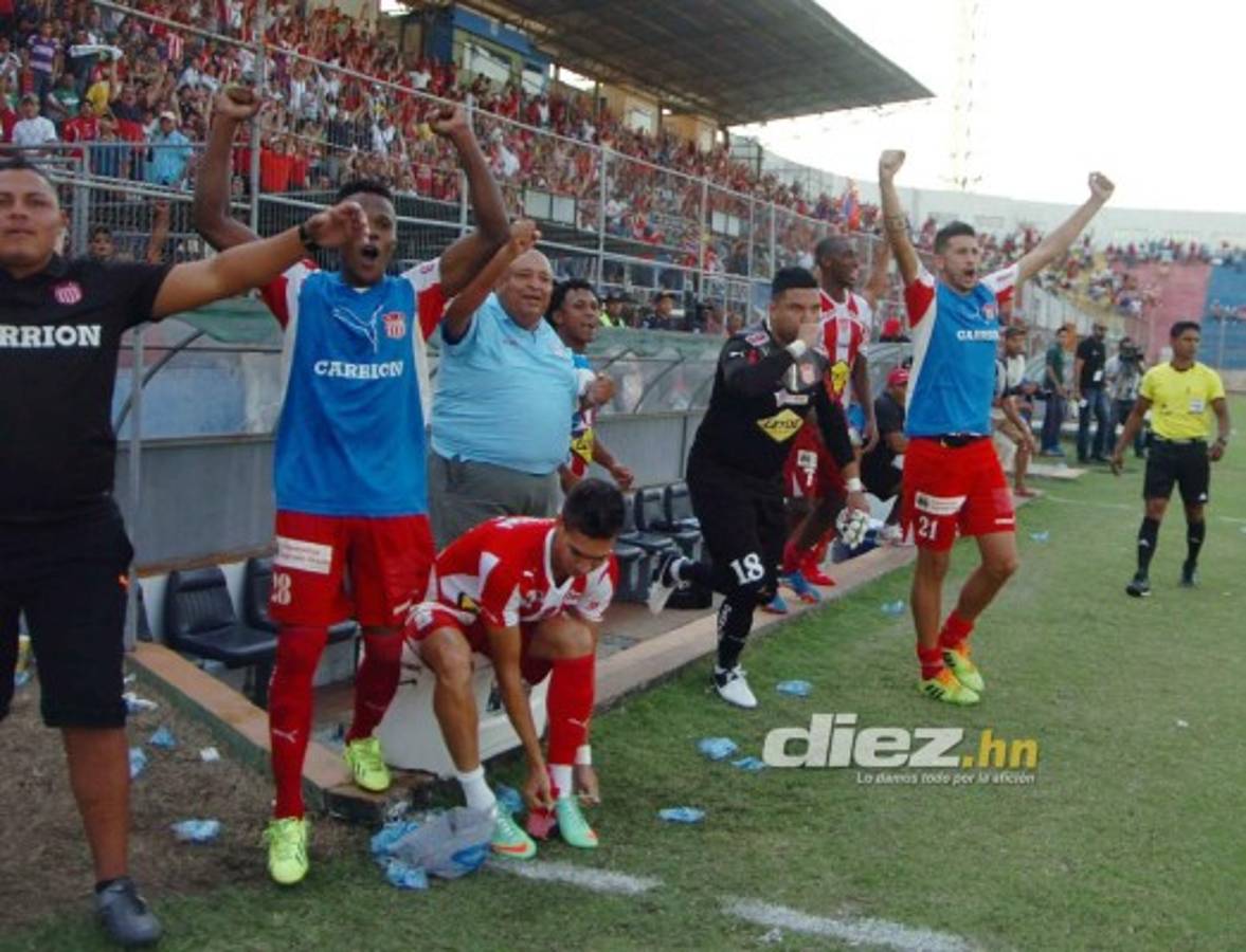 Vivencias y ocurrencias de 'Pololo' con signos de alegría en el Vida por 42 años