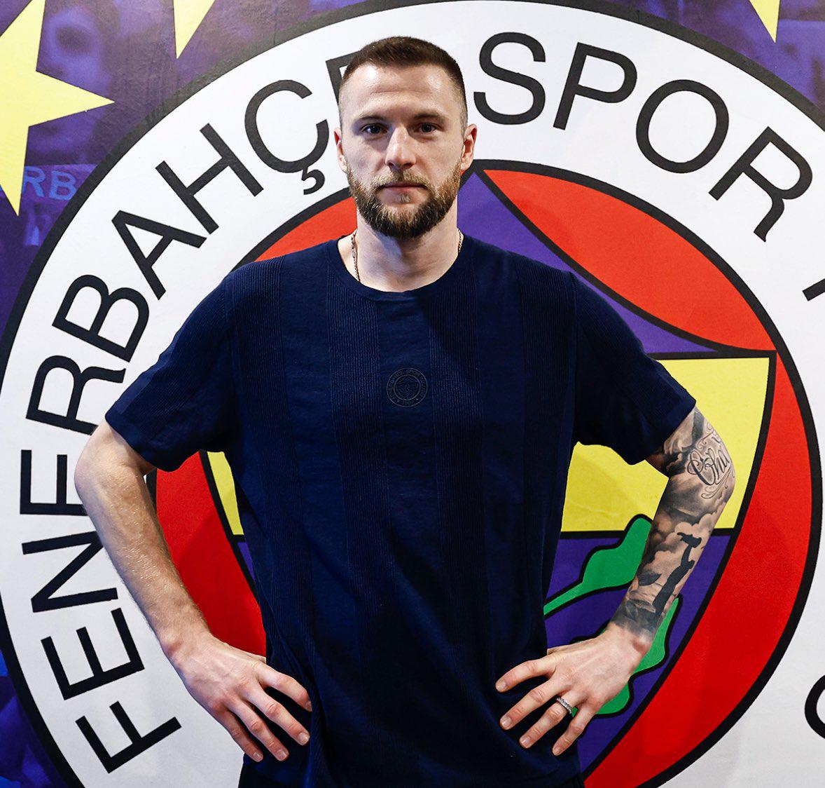 Hansi Flick lo borró del Barça y Neymar sacude el mercado; sorpresiva salida en PSG y Raúl Asencio es noticia