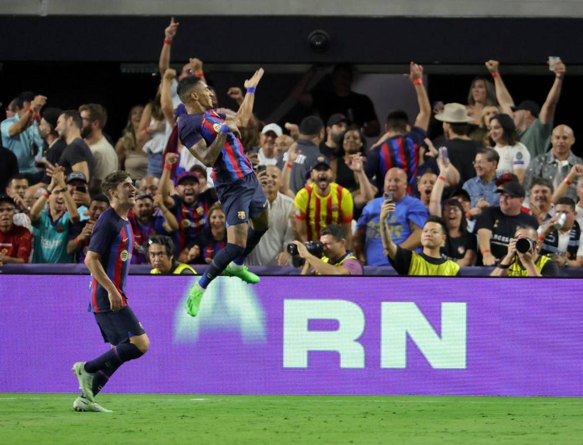 Raphinha le quema el arco al Real Madrid, los agarrones y así fue el debut de Lewandowski con el Barça; Amado Guevara en el Clásico