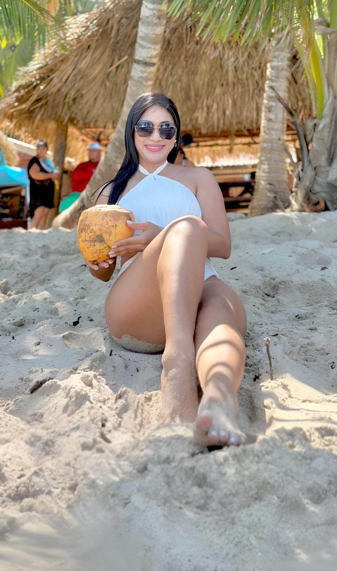 ¡Encienden el verano! Presentadoras de la TV hondureña se escapan a las playas y suben fotos de infarto