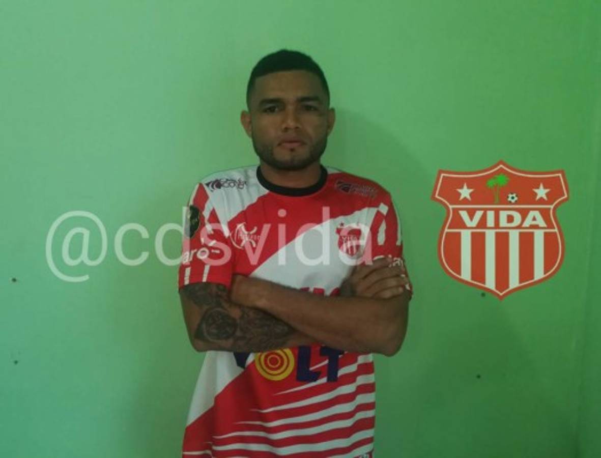 Con cinco fichajes: El 11 de gala que presentaría Vida en el torneo Clausura 2020