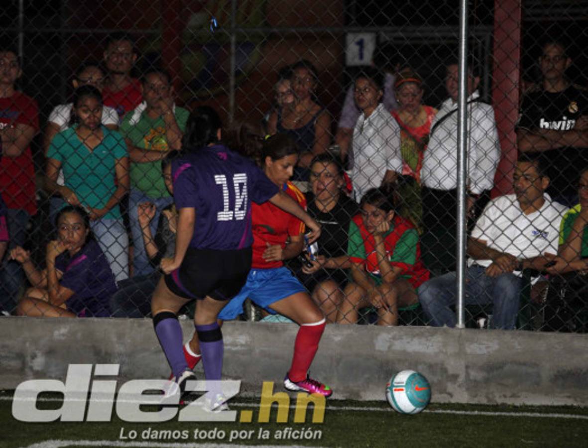 Torneo de fútbol femenino SPORTLINE 2013.