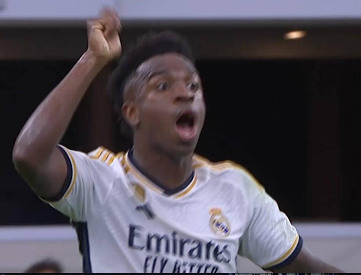 La agresión de Araújo a Vinicius, las cuatro víctimas del Clásico y la frustración de Ancelotti tras ser goleado por Barcelona