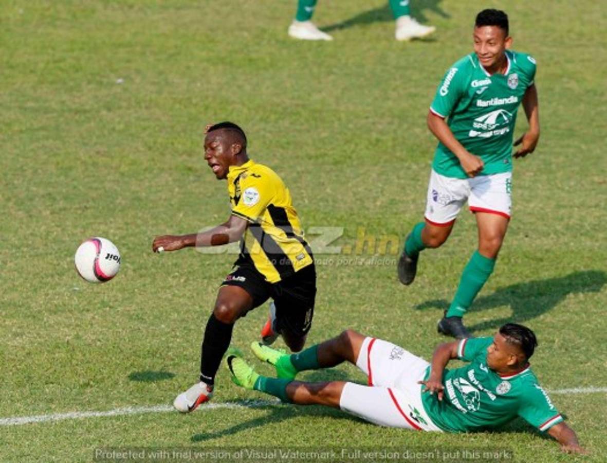 FOTOS: ¡Patadas, empujones, codazos y peleas que dejó el clásico sampedrano!