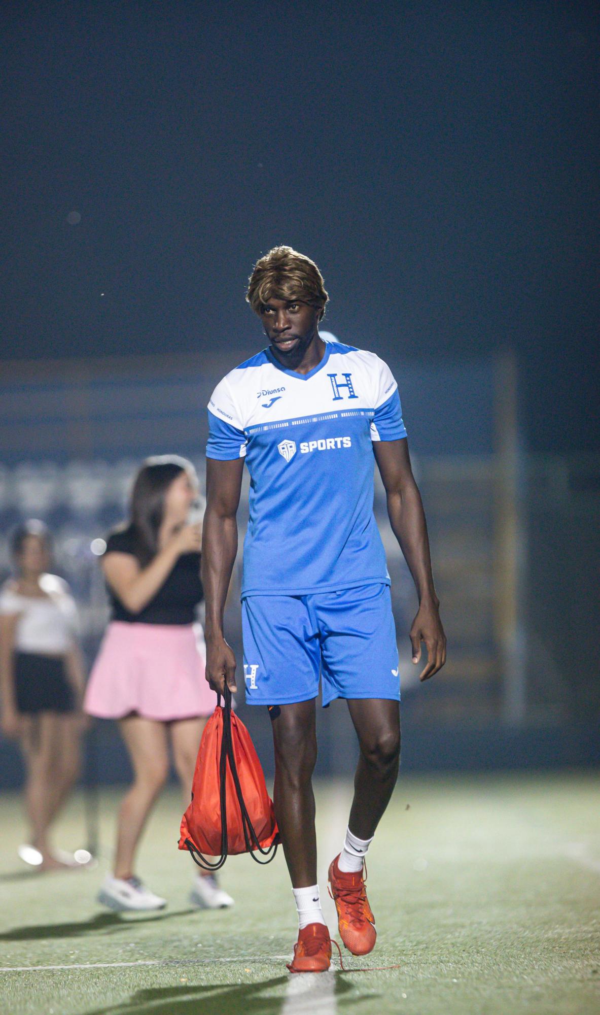 Primi Maradiaga dirigiendo a la 'H' tiktokera, el look de Brayan La Playa y nuevo portero ante Nicaragua