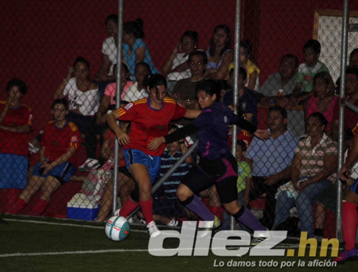 Torneo de fútbol femenino SPORTLINE 2013.