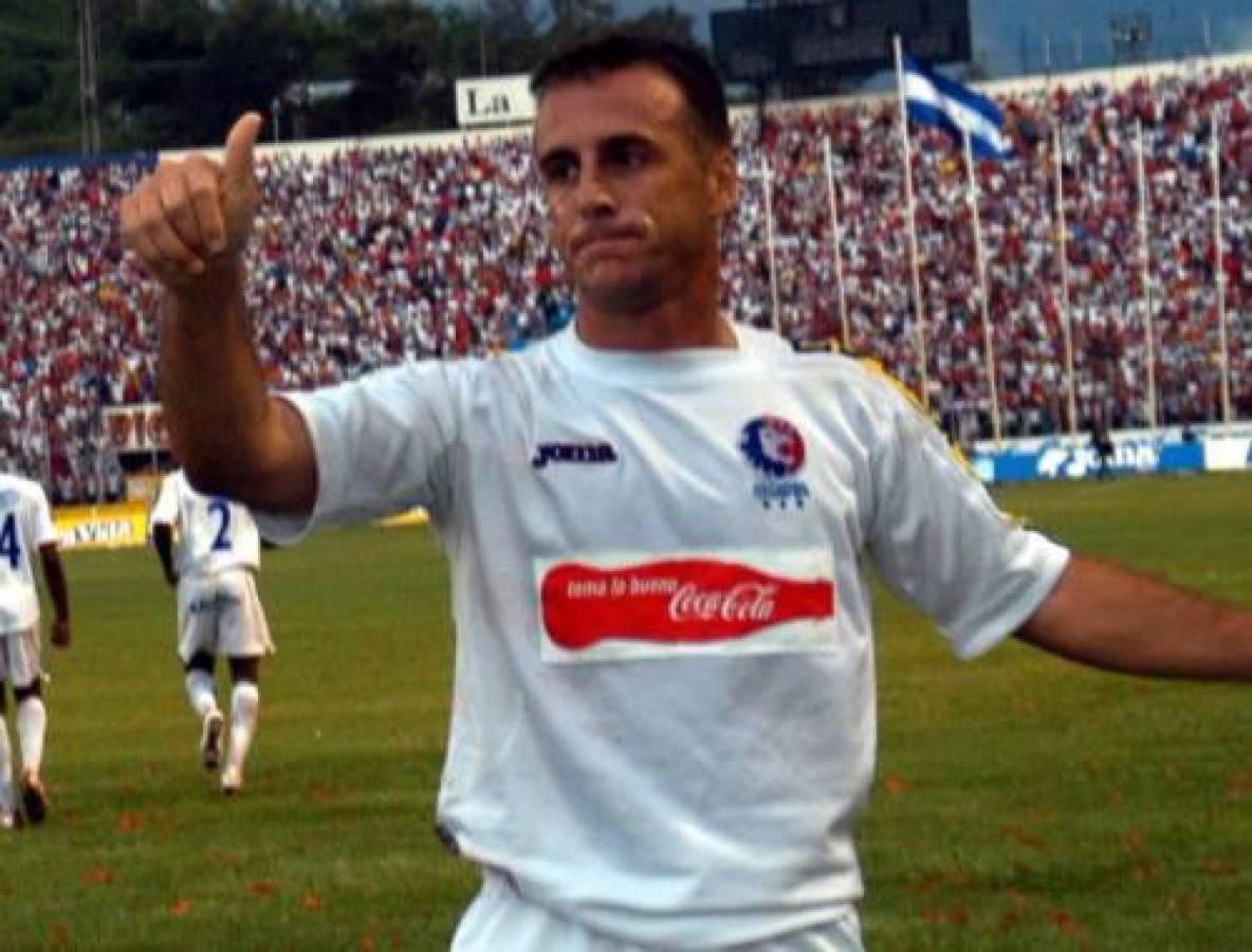 El verdadero motivo por el que Danilo Tosello reapareció con la camisa de Olimpia y así es su nueva vida a los 56 años