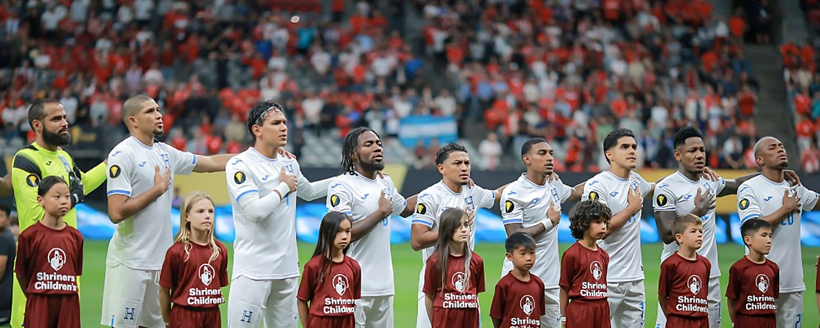 Copa Oro: Honduras impone su autoridad contra El Salvador y ¿Quién gana el duelo de técnicos entre Rueda y Bolillo Gómez?