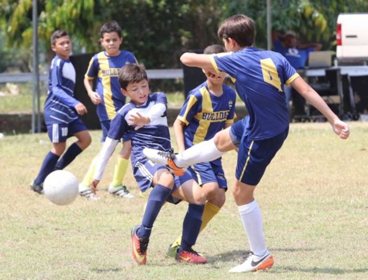 Pequeños derrocharon talento en el Soccer Festival en La Lima