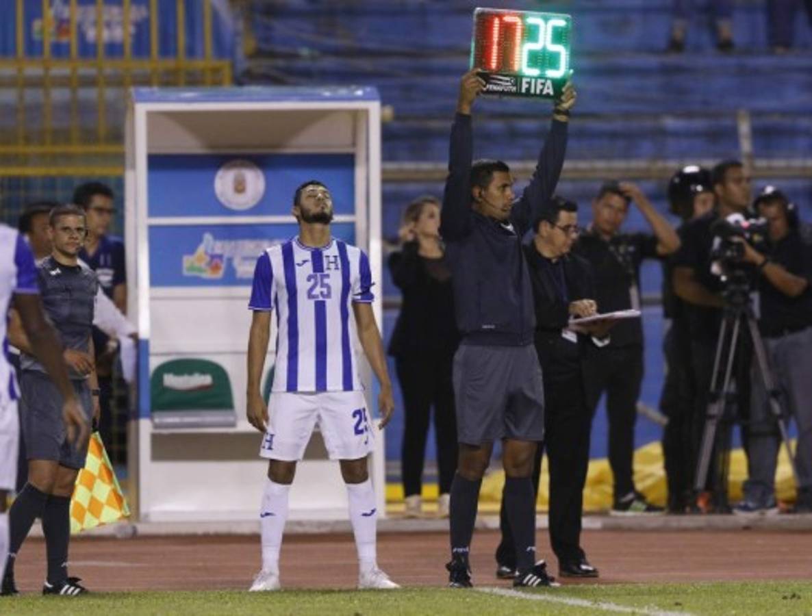 Los 37 futbolistas que ha probado Fabián Coito en sus siete meses en Honduras