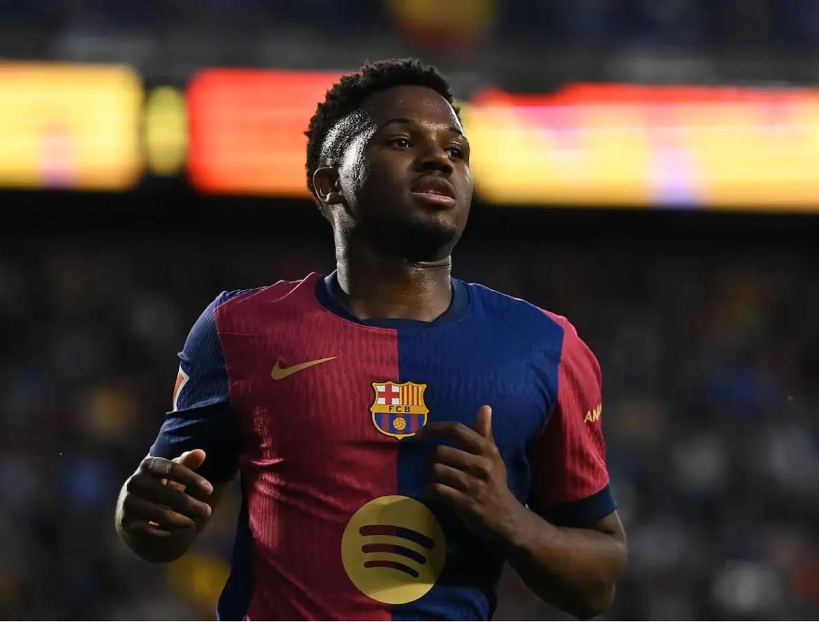 Hansi Flick pide que lo regalen o venda: el jugador que no quiere ni ver en Barcelona y el club toma decisión