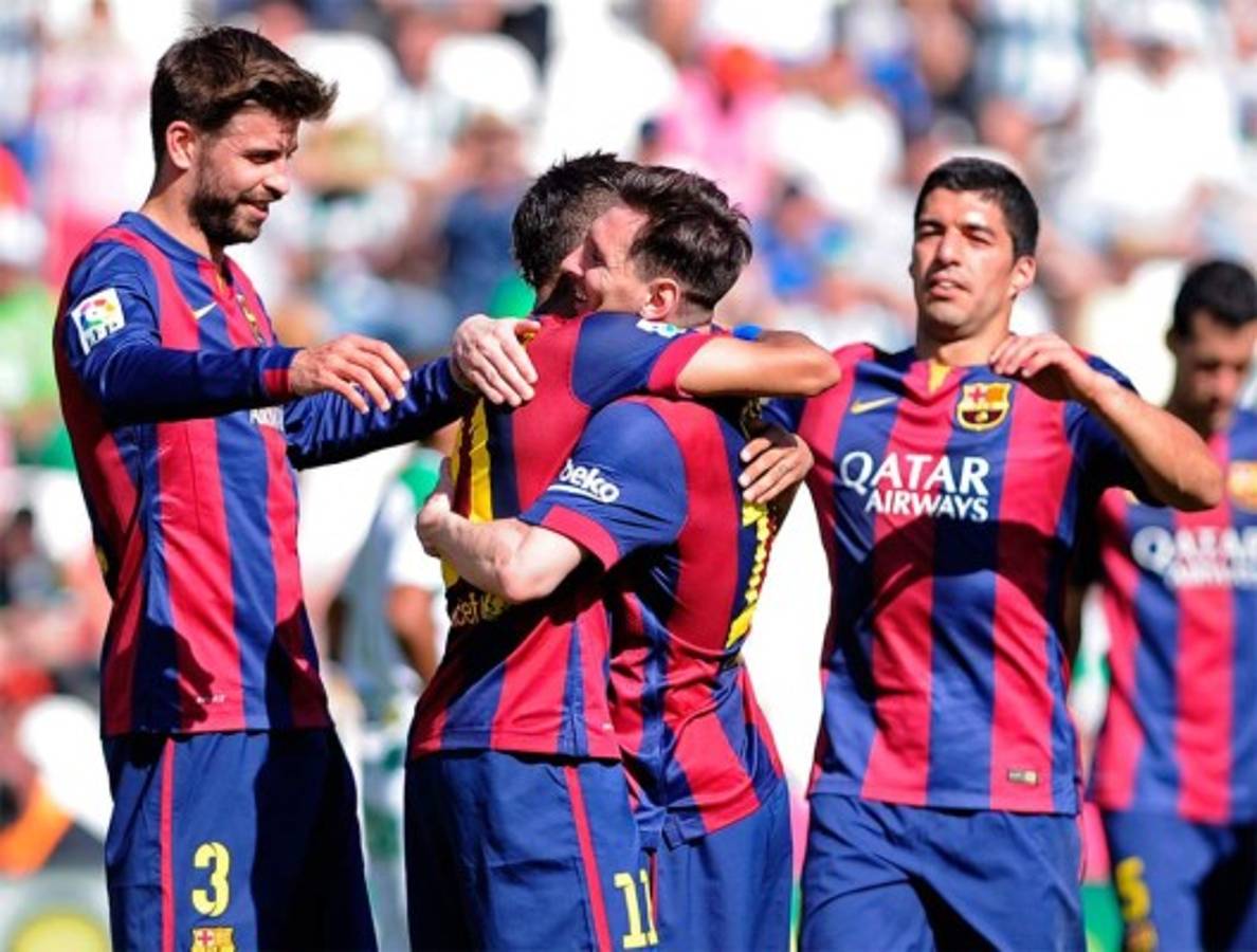 Barcelona demolió por 8 a 0 al Córdoba y se aferra al título .