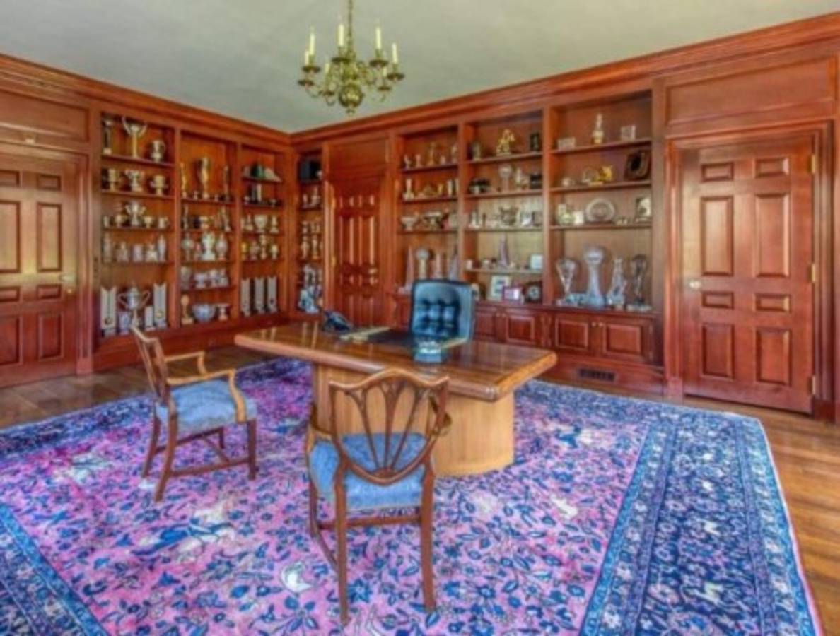 Leyenda de tenis pone en venta su majestuosa mansión: con 10 habitaciones y lago propio en 16$ millones