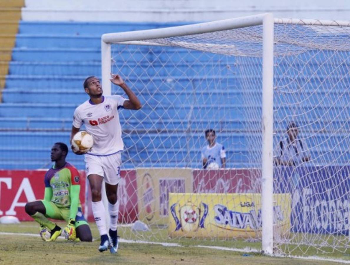 ¡Ofensivo y sin miedo! Olimpia revela su 11 titular para enfrentar al Saprissa
