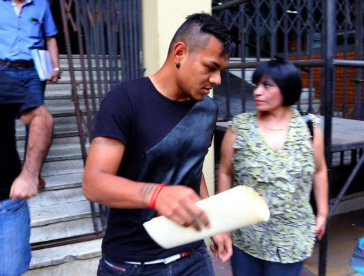 ¡Otro más! Jugadores hondureños que han sido demandados