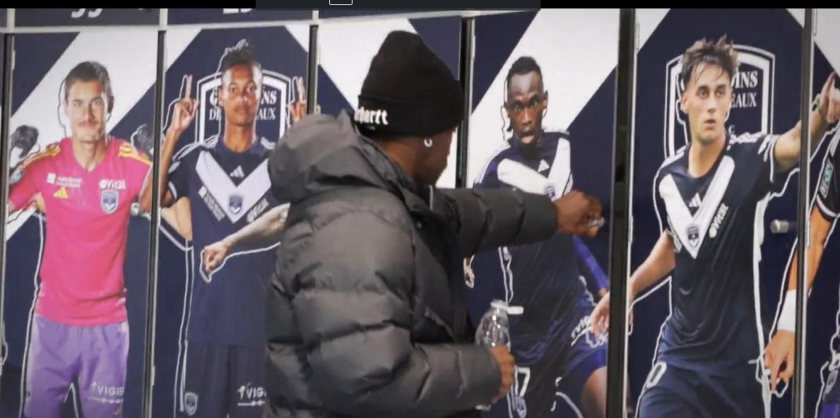 ¿Cómo luce? Alberth Elis reaparece y así lo recibieron sus compañeros del Girondins de Burdeos