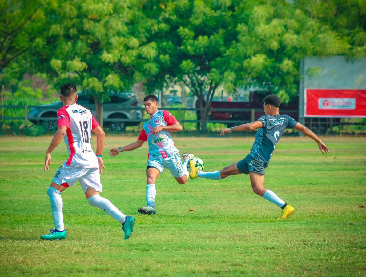 Gran fiesta y buen fútbol en la Copa Mariachi en San Pedro Sula: Rambo de León aparece y también jugadores de la Liga Nacional
