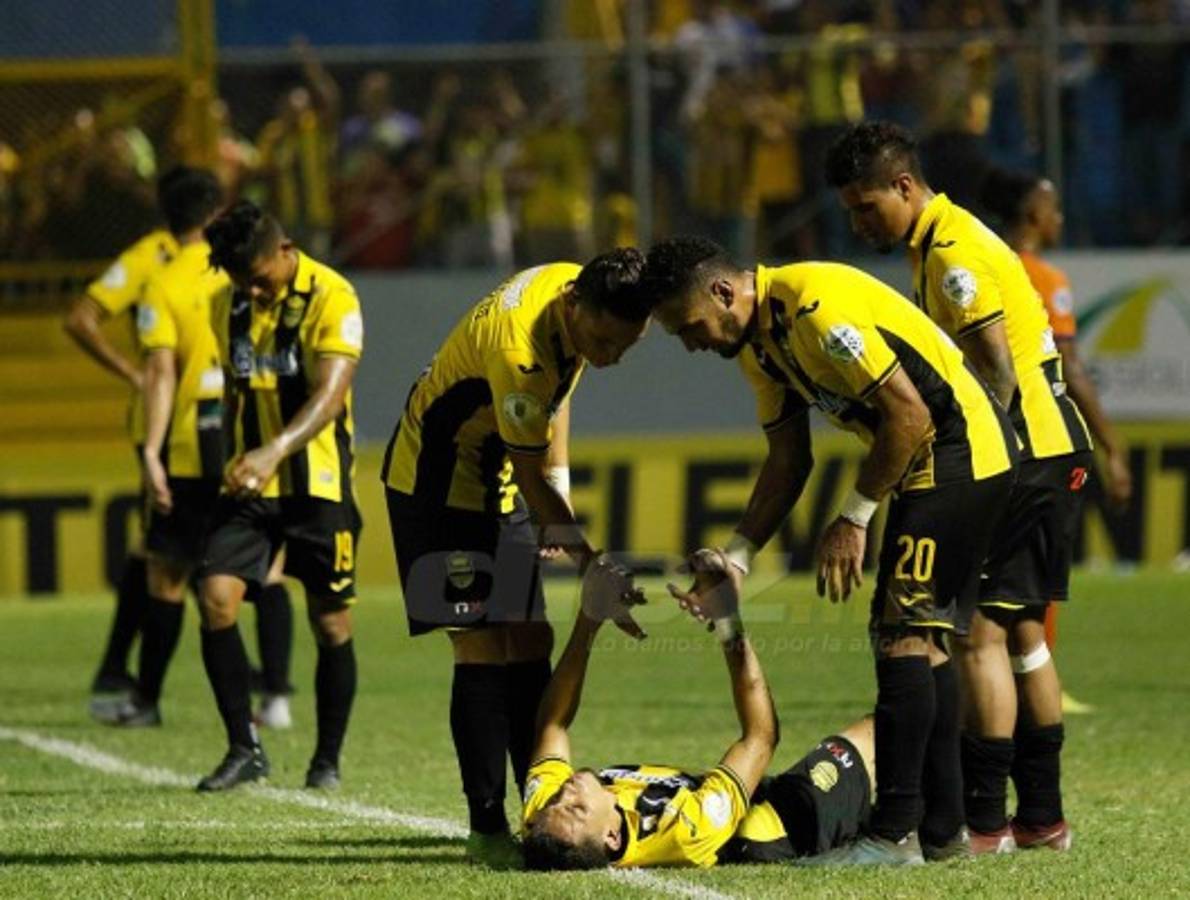 La tristeza de Real España y su gente en la noche que unos Lobos silenciaron el Morazán