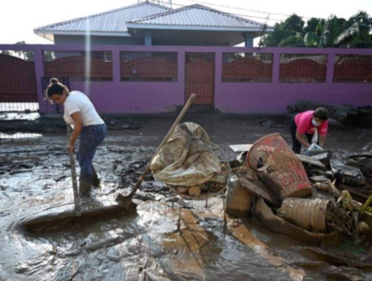 Destrucción y llanto: el calvario que se vive en La Lima tras las fuertes lluvias que dejó Eta e Iota