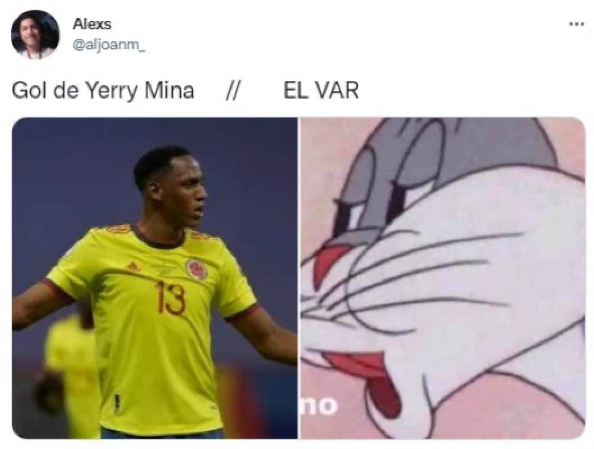 Yerry Mina anota en el Colombia-Ecuador en el minuto 100, se fue a bailar, el VAR lo anula y lo reventaron con memes