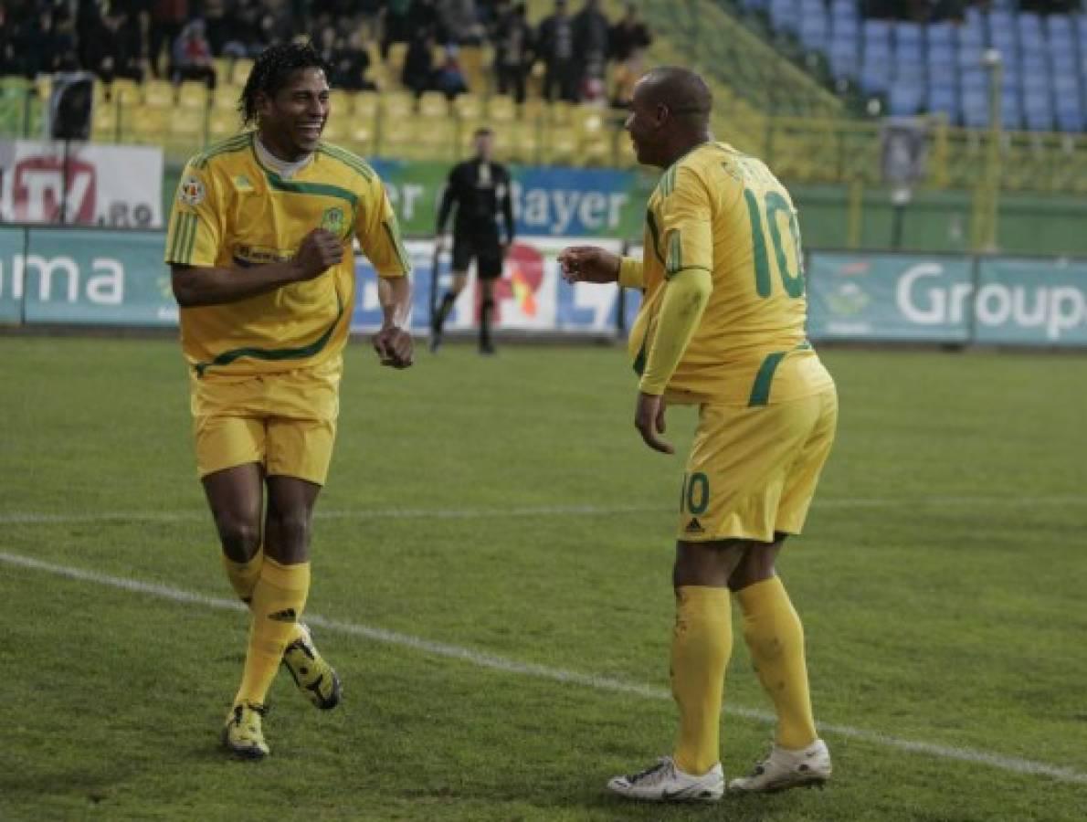 Futbolistas hondureños que fueron legionarios y que son pocos recordados con la camisa de estos clubes de Europa y Asia