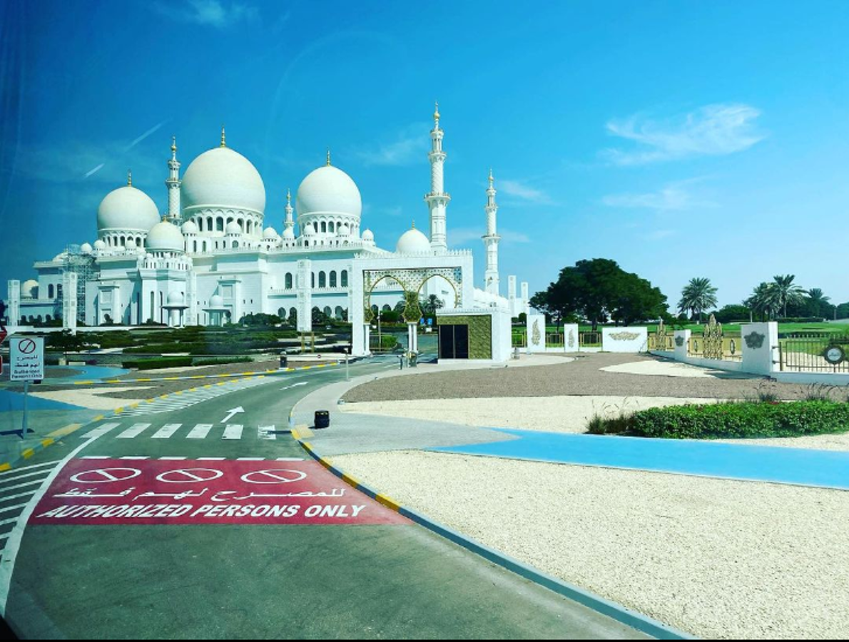 Sobre camellos y vestidos de árabe: las exóticas aventuras de la Selección de Honduras en la lujosa Abu Dabi