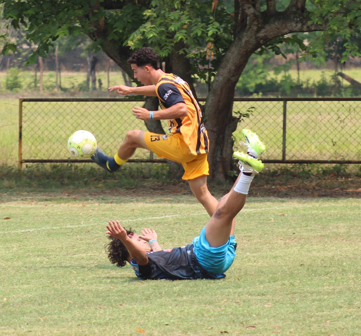 Gran fiesta y buen fútbol en la Copa Mariachi en San Pedro Sula: Rambo de León aparece y también jugadores de la Liga Nacional