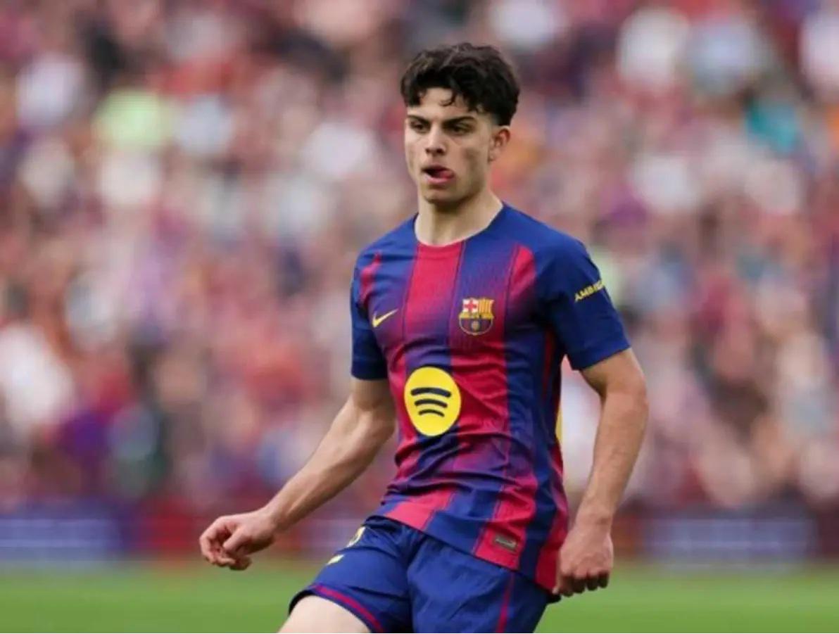 Hansi Flick pide que lo regalen o venda: el jugador que no quiere ni ver en Barcelona y el club toma decisión