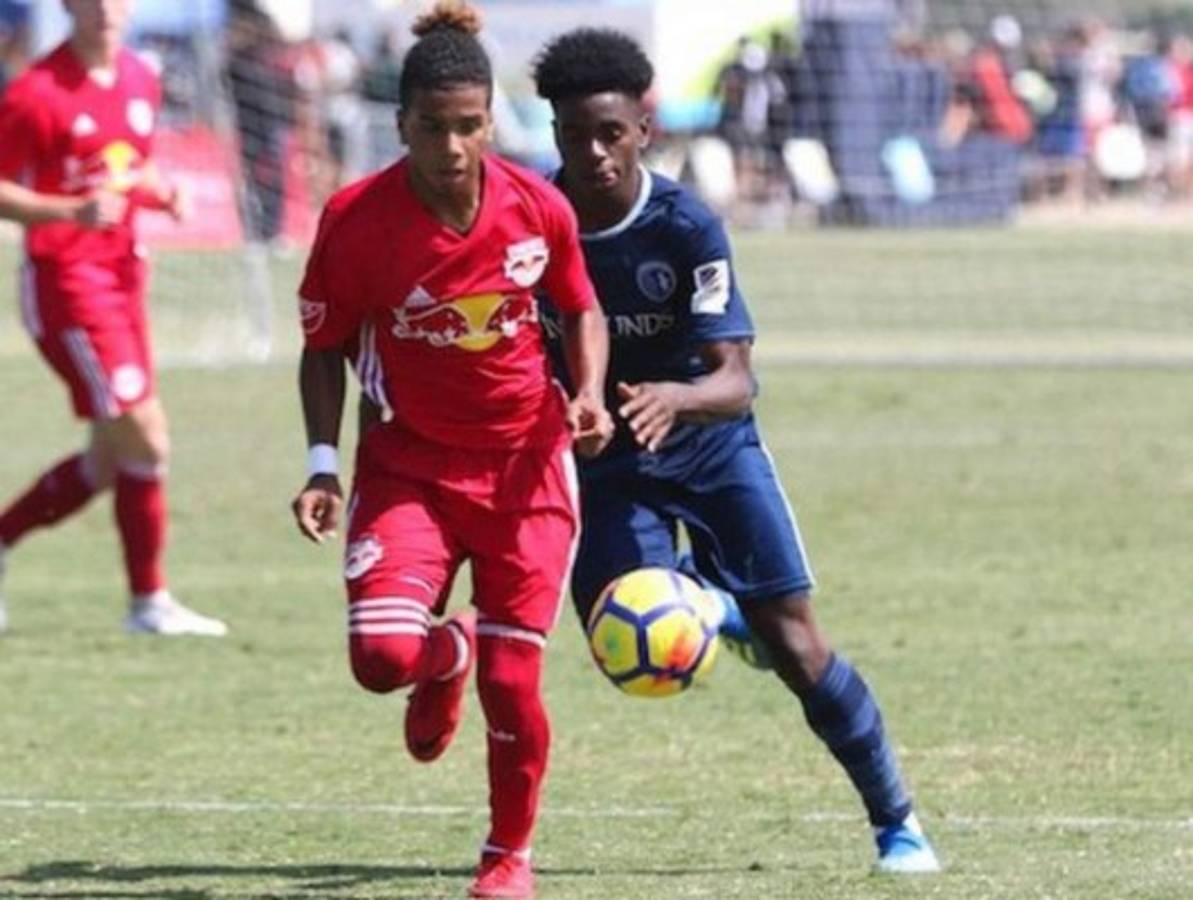 Jugadores con pasaporte de Honduras que Fenafuth debe seguirles la pista