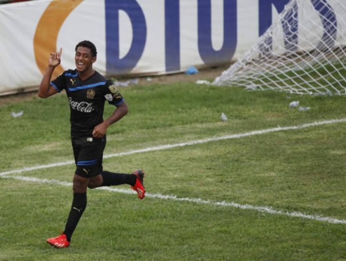 Así ha sido la evolución de 'Choco' Lozano, el nuevo jugador del Barcelona B