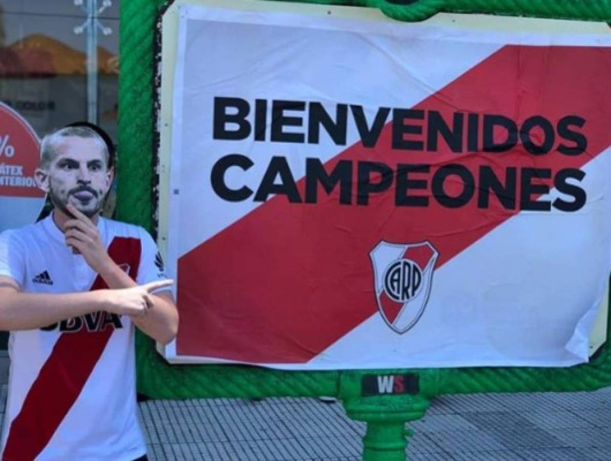 Fiesta, alegría y burlas: Así preparan los aficionados de River Plate la celebración de la Copa Libertadores.