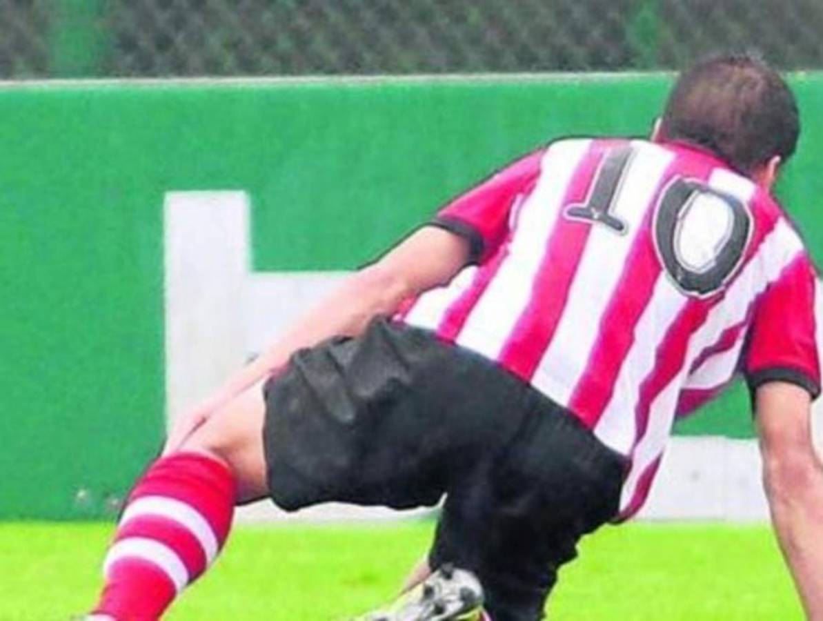Los grandes futbolistas que se lesionaron ambas rodillas