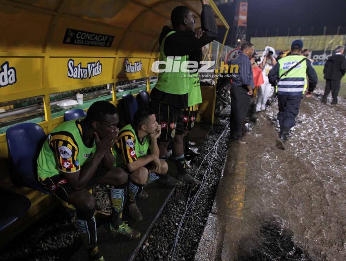 ¡Llenazo, festejo y rostros tristes! Las imágenes de la última final que disputaron Real España vs. Olimpia en el Morazán