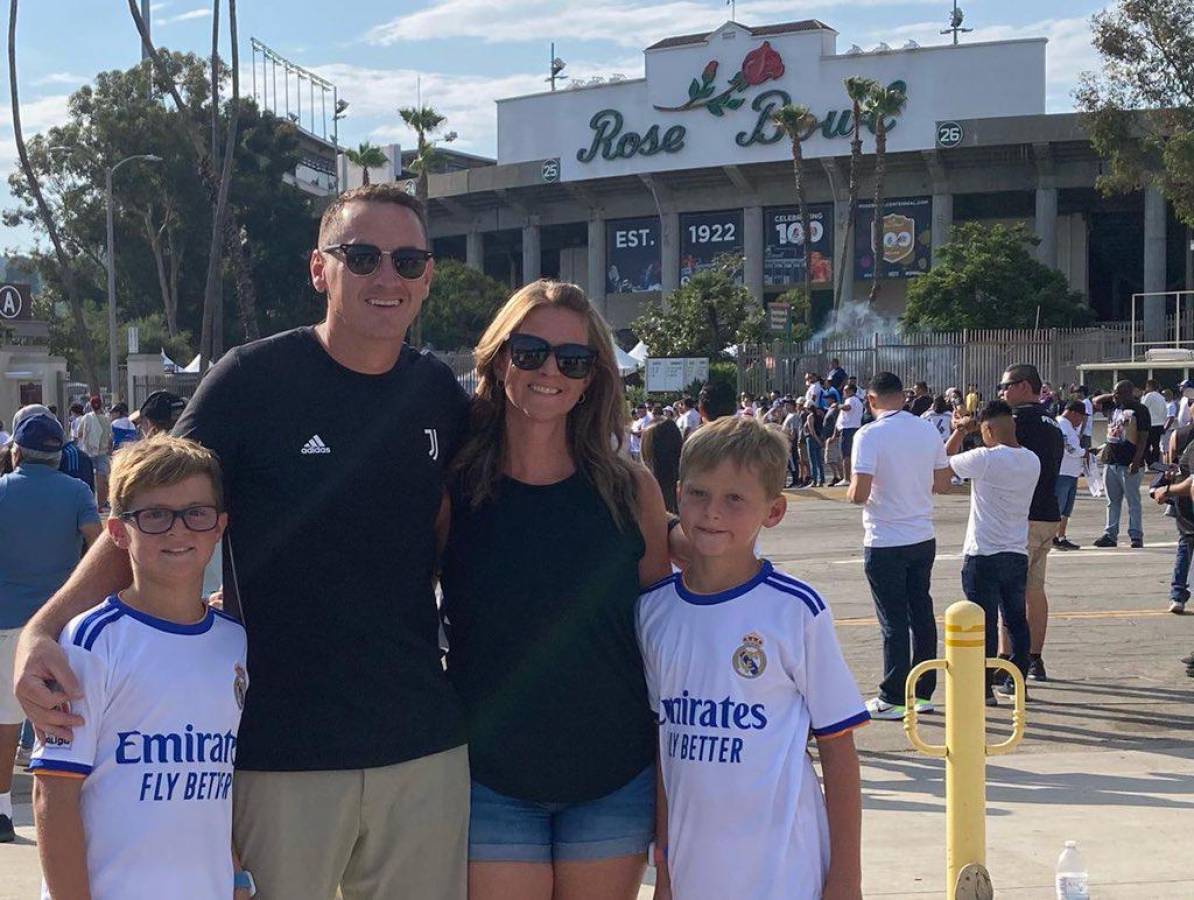 NO SE VIO POR TV: El ex Olimpia y Motagua con Pedrerol, el barcelonista viendo el Real Madrid-Juventus y el llenazo en el Rose Bowl