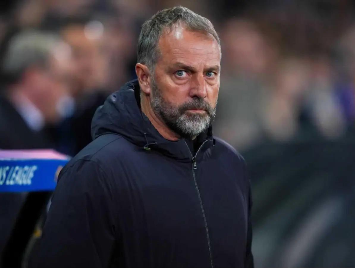 Hansi Flick pide que lo regalen o venda: el jugador que no quiere ni ver en Barcelona y el club toma decisión