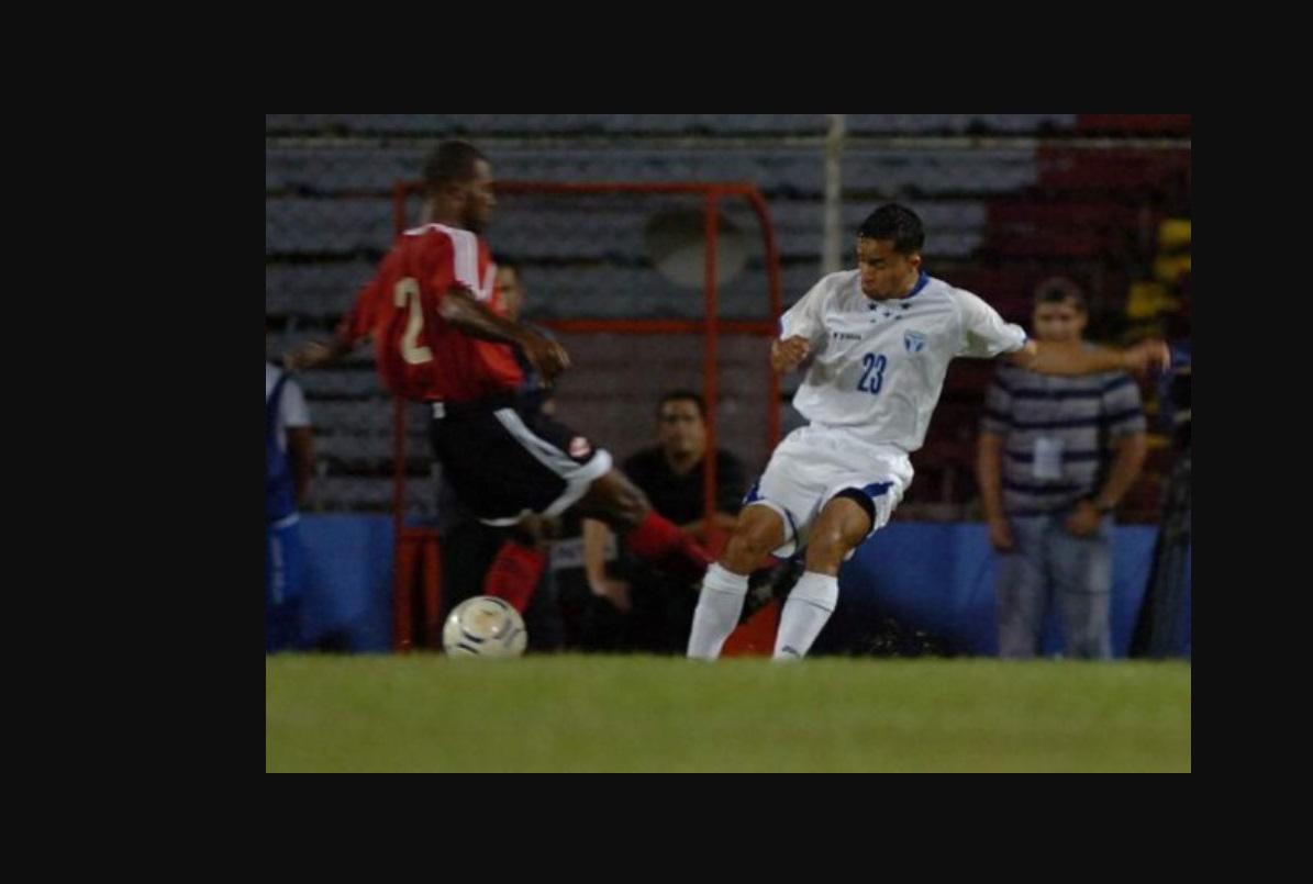 ¡Noches mágicas en el Morazán! Honduras derribó a México con el Memo Ochoa de figura y se convirtió en mundialista