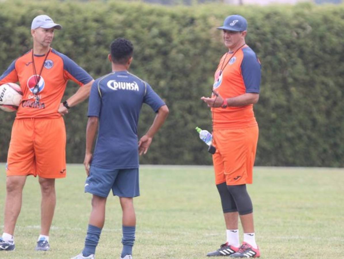 FOTOS: La 'pelea” entre Moreira y Galvaliz; el invitado al entreno de Olimpia