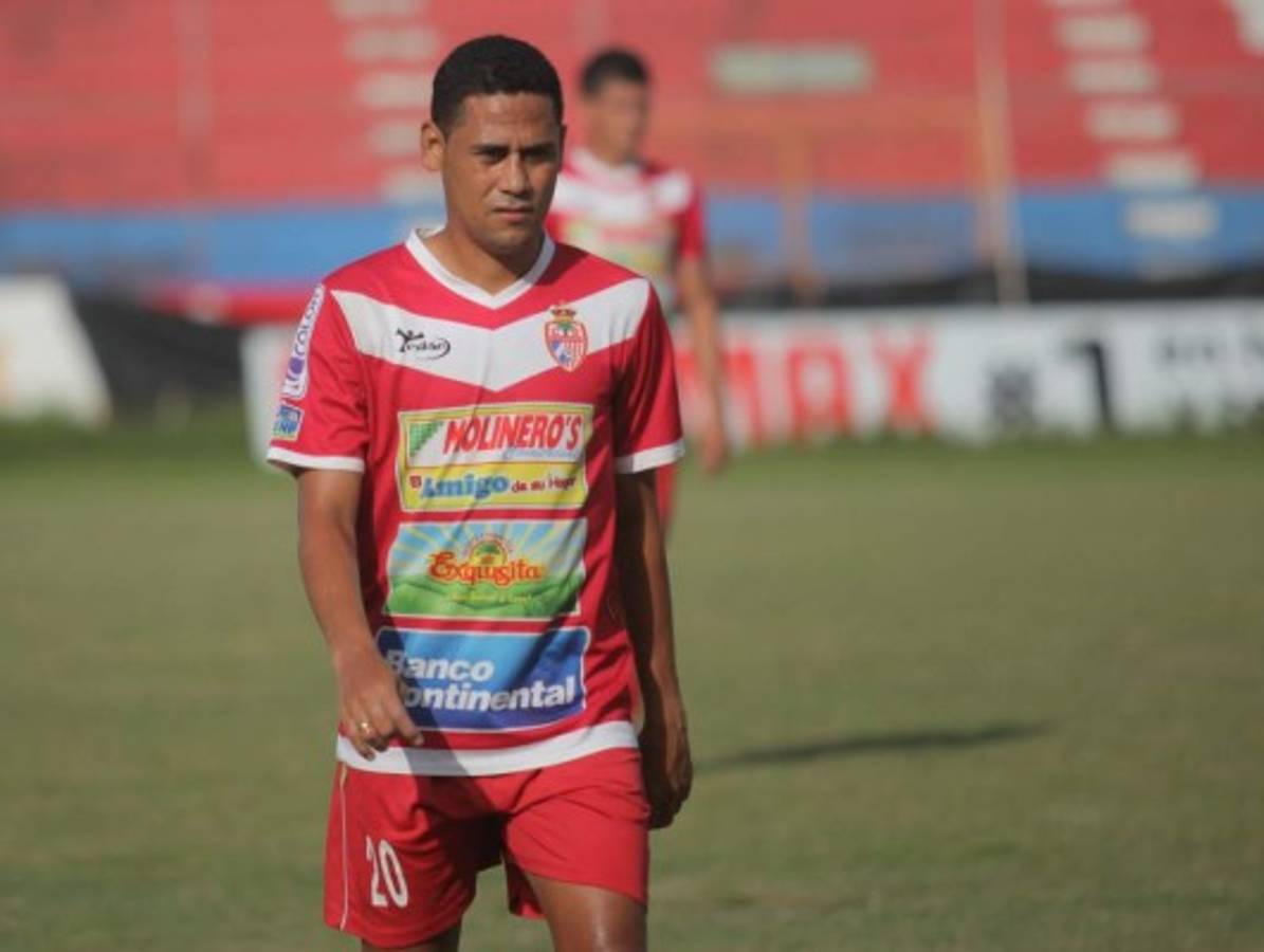 Conocé los futbolistas hondureños que se resisten al retiro