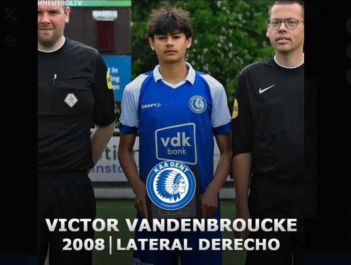 Hondureño sorprende y firma su primer contrato como profesional en histórico club de Europa