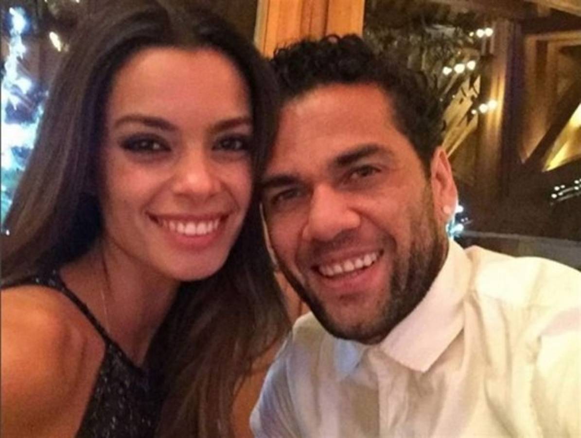 ¡Vaya sorpresa! Así fue la boda secreta de Dani Alves y Joana Sanz en Ibiza